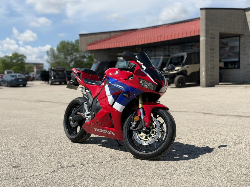 2024 Honda Cbr600rr alt