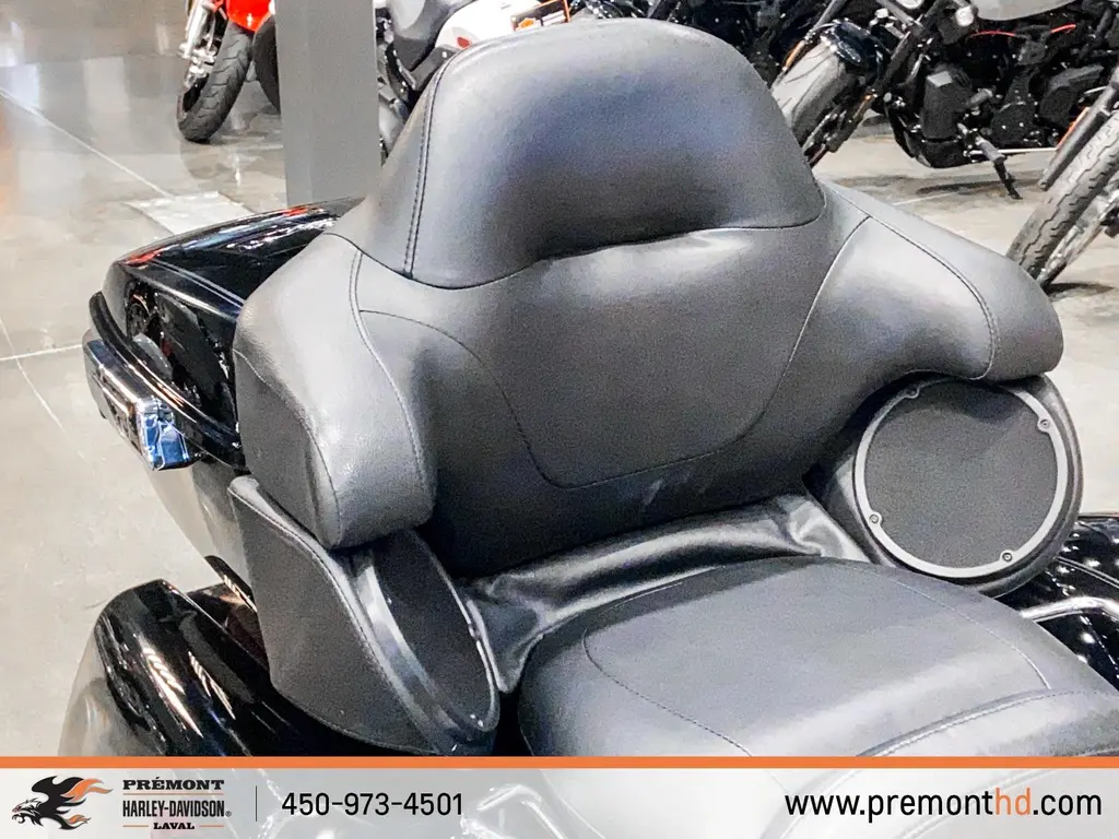 Harley-Davidson Tri Glide UltraFLHTCUTG 2024