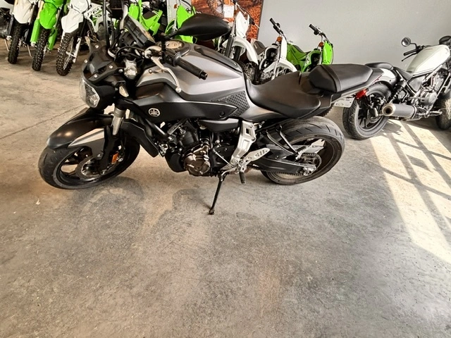 2015 Yamaha Fz07 Fz07 Fz 07 Bon État Z650 alt