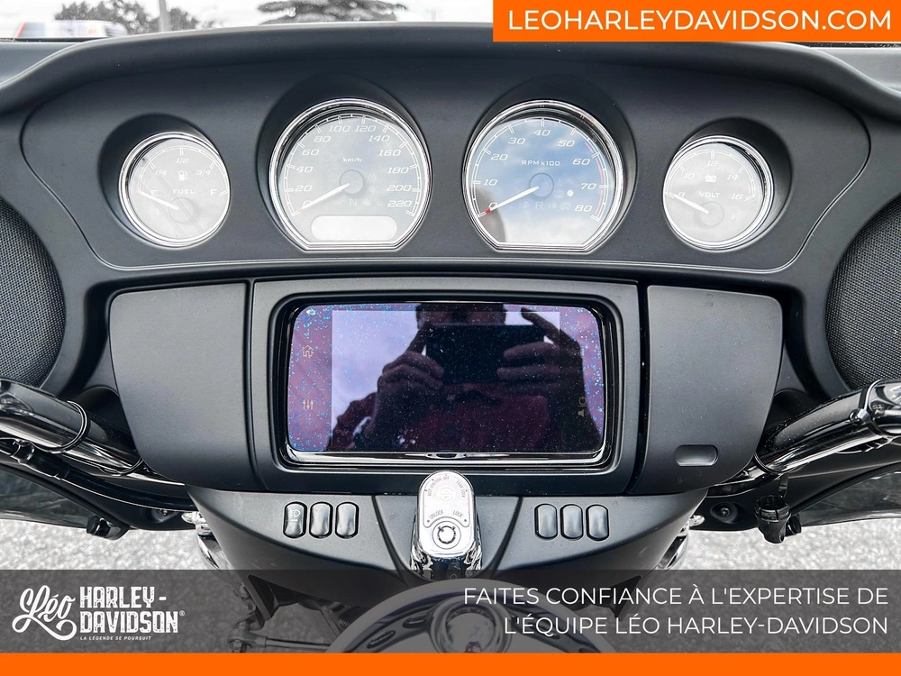 Harley-davidson Flhtcutg Tri Glide Ultra 2022 alt