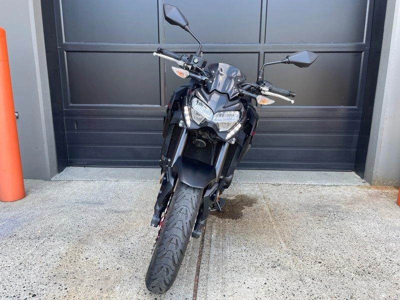 2021 Kawasaki Z900 alt