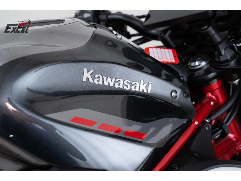 2025 Kawasaki Z900 Demo alt
