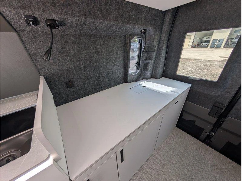 Grand Design Lineage Lvt1 2027 alt