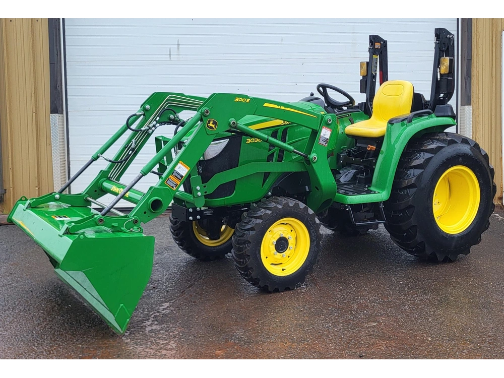 2023 John Deere 3038e alt