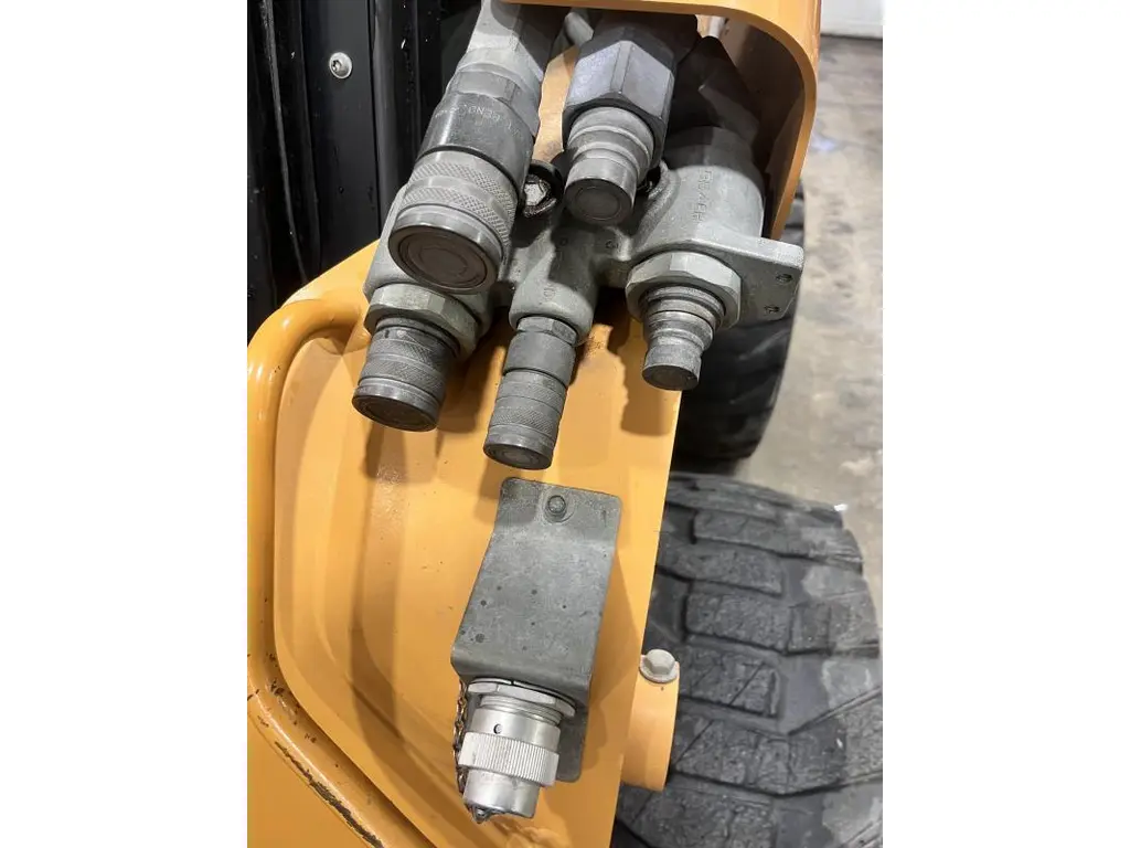 2021 Case SV280B