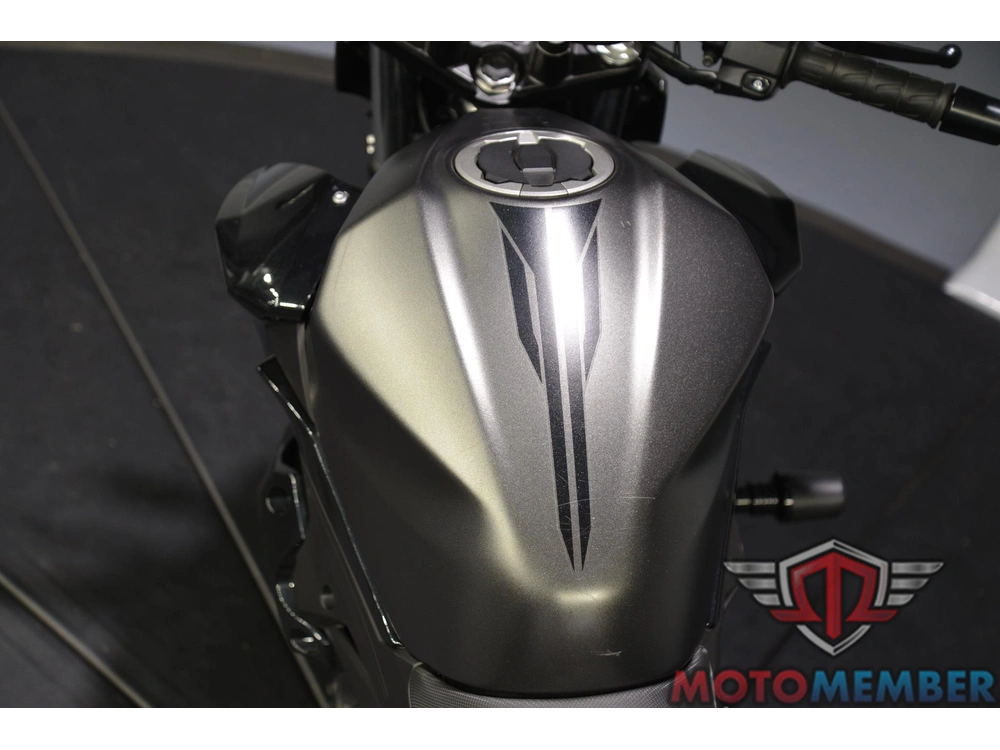 2023 Kawasaki Z400 Abs alt