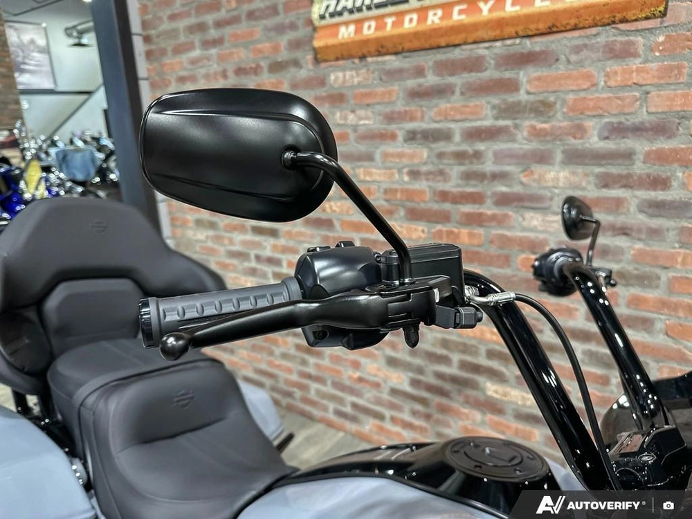 2026 Harley-davidson Road Glide Limited alt