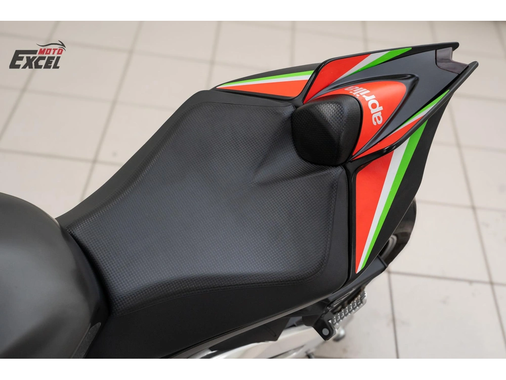 2020 Aprilia Tuono Factory alt