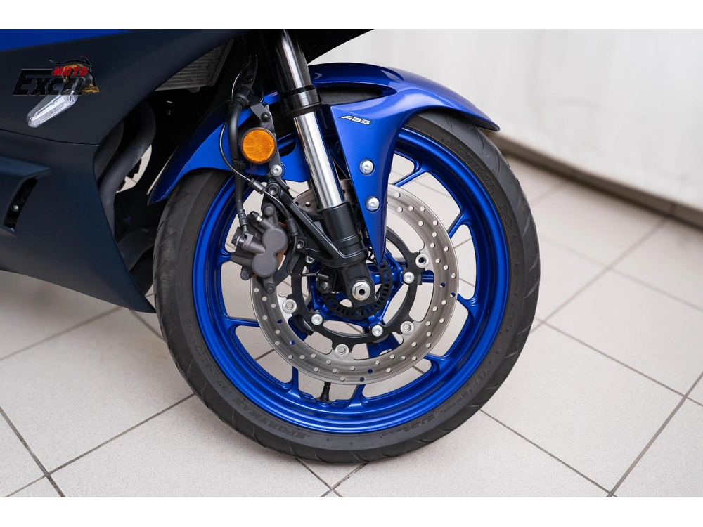 2024 Yamaha Yzf-r3 alt