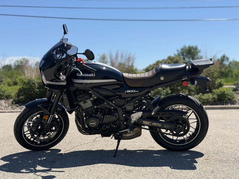 2021 Kawasaki Z900rs alt