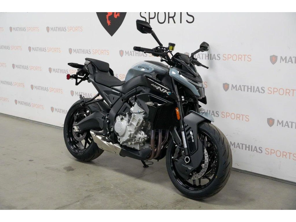 2026 Cfmoto 675nk alt