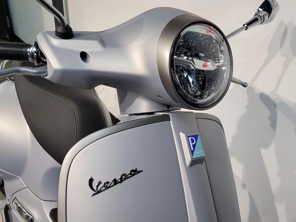 2024 Vespa Gts 300 Super Tech *2.99% / 60 Mois💳 alt