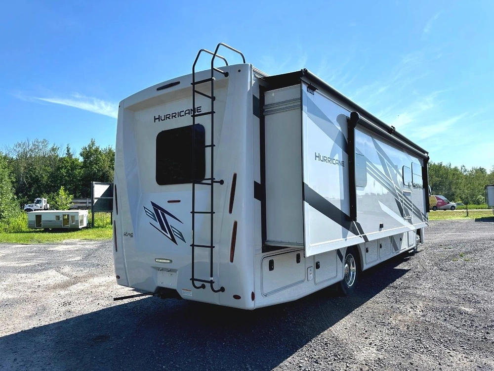 Thor Hurricane 34r 2025 alt