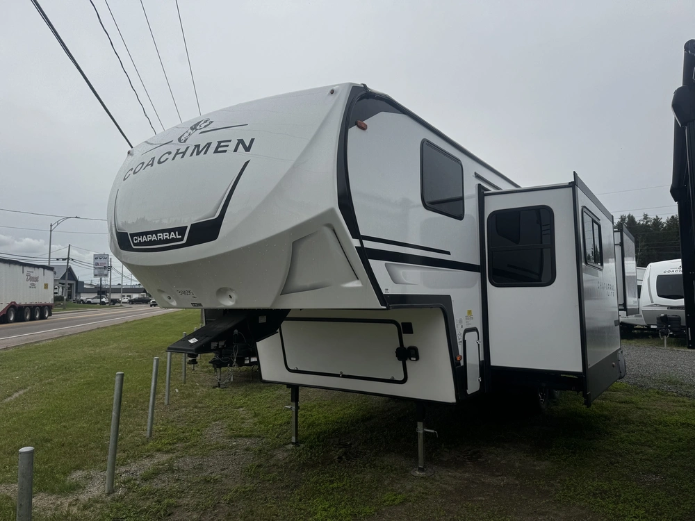 Coachmen Chaparral 218se 2026 alt