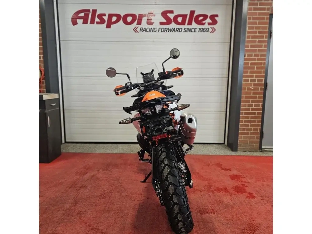 2026 Ktm Adventure 890 R alt