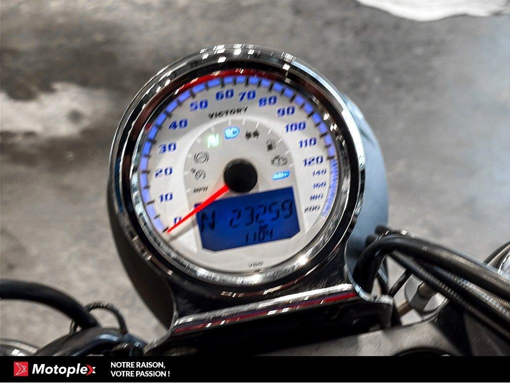 Victory Motorcycles Jackpot 2014 alt