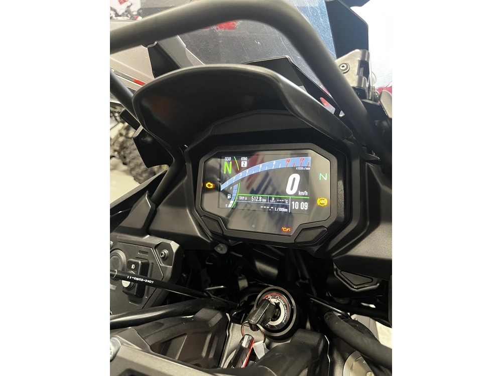 Kawasaki Versy 650 Versy 2023 alt