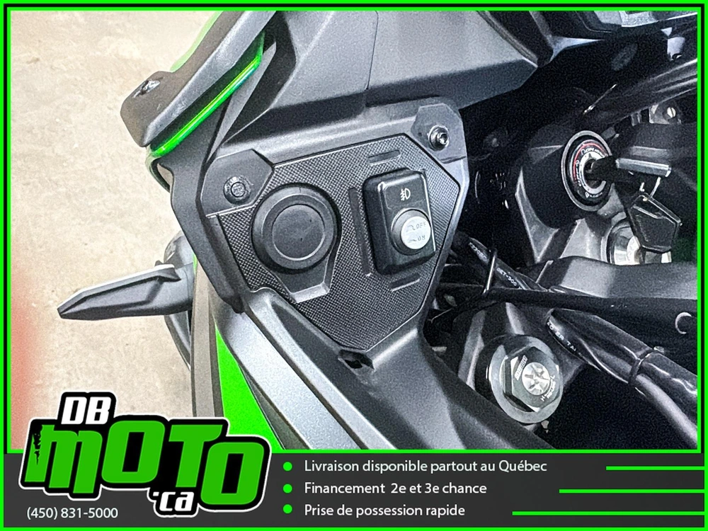 Kawasaki Versys 650 2022 alt