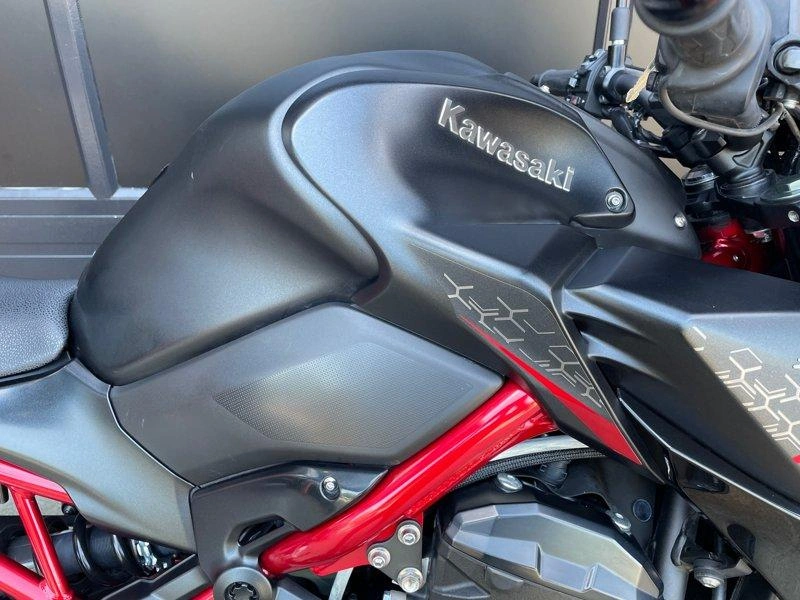 2021 Kawasaki Z900 alt