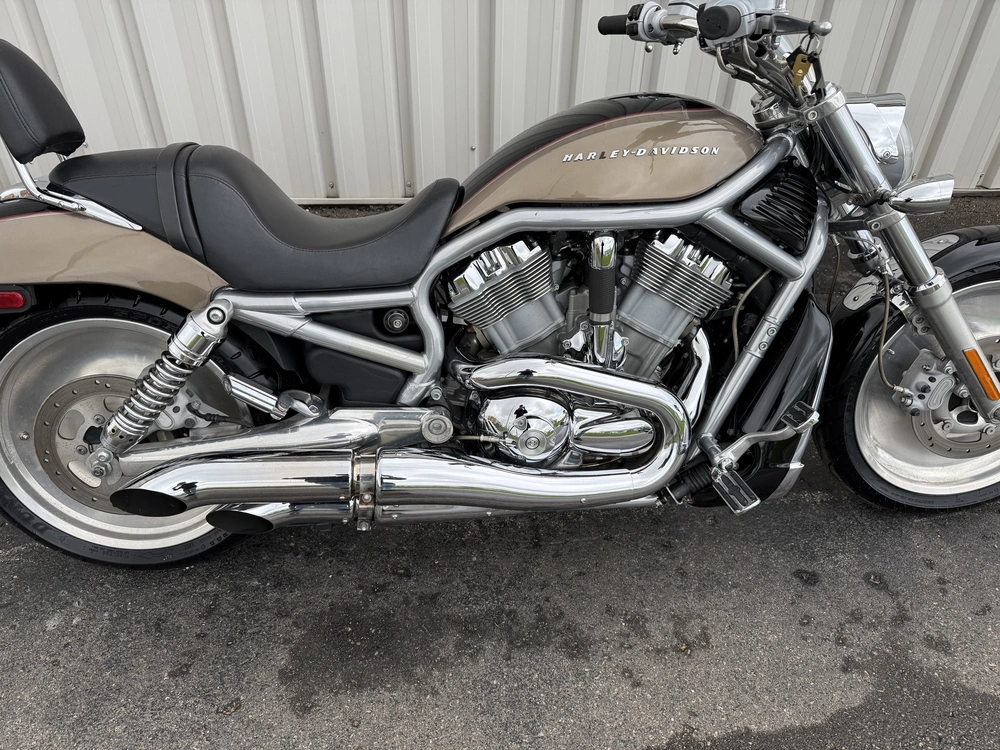 2004 Harley-davidson V-rod alt
