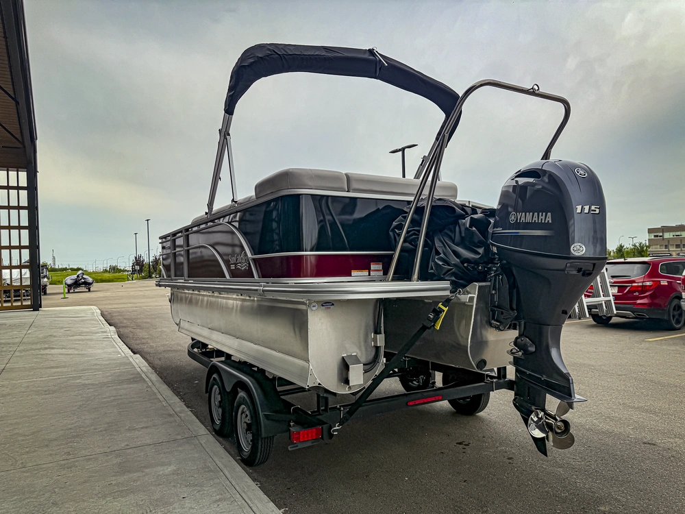2024 Suncatcher Select 320fc Tritoon alt