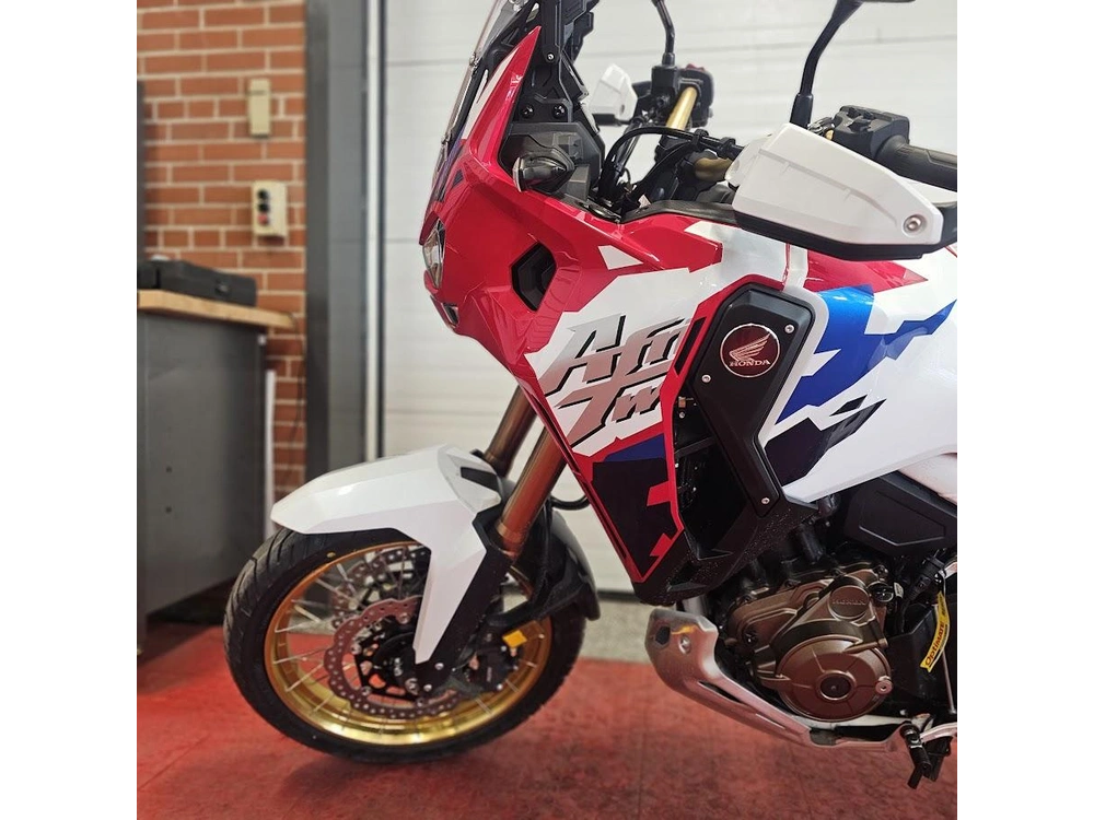2026 Honda Africa Twin Adventure Sports Es alt
