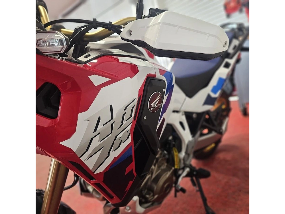 2026 Honda Africa Twin Adventure Sports Es alt