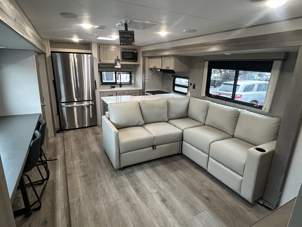 2026 Forest River Catalina 323 Maze alt
