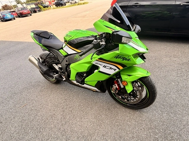 Kawasaki Ninja Zx-10r Ninja Zx-10r Zx10r Zx 10r Bas Km Krt 2025 alt