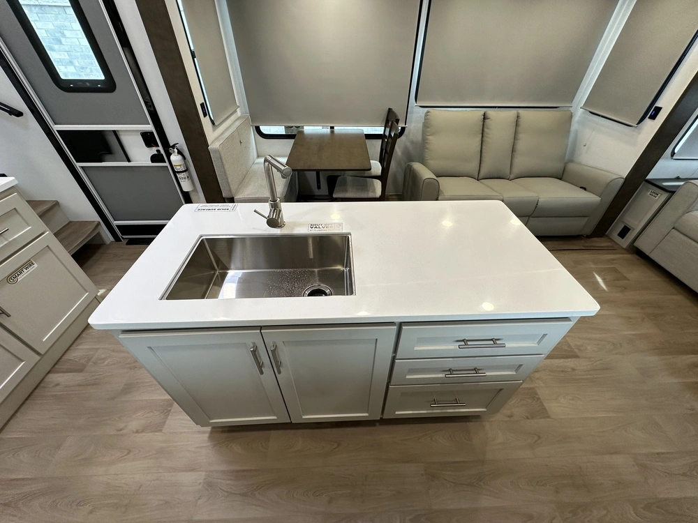 Alliance Rv Avenue 32rls 2027 alt