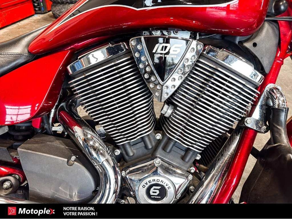 Victory Motorcycles Jackpot 2014 alt