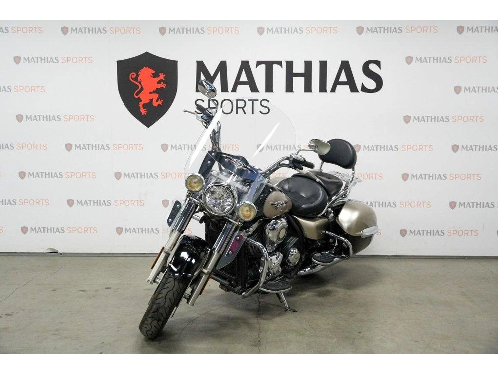 Kawasaki Vulcan 1700 Nomad 2010 — photo 4