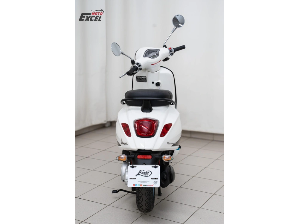 2023 Vespa Primavera Se alt