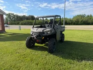 2025 Can-Am Defender X mr HD10 with half doors