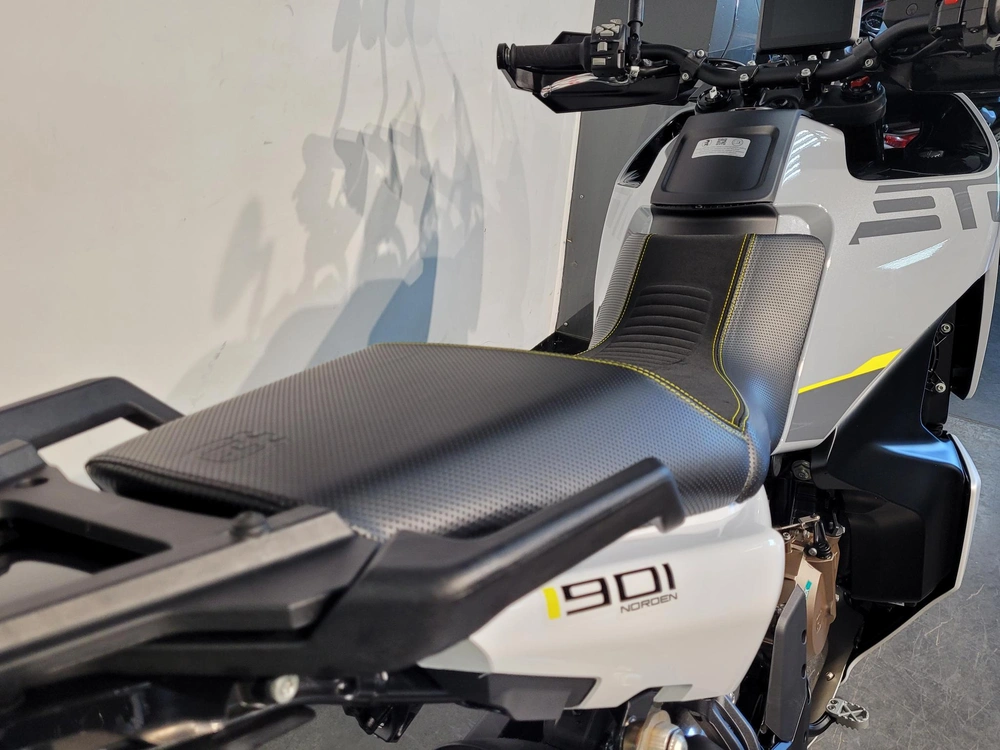 Husqvarna Norden 901 *à Partir De 3.99% 2025 alt