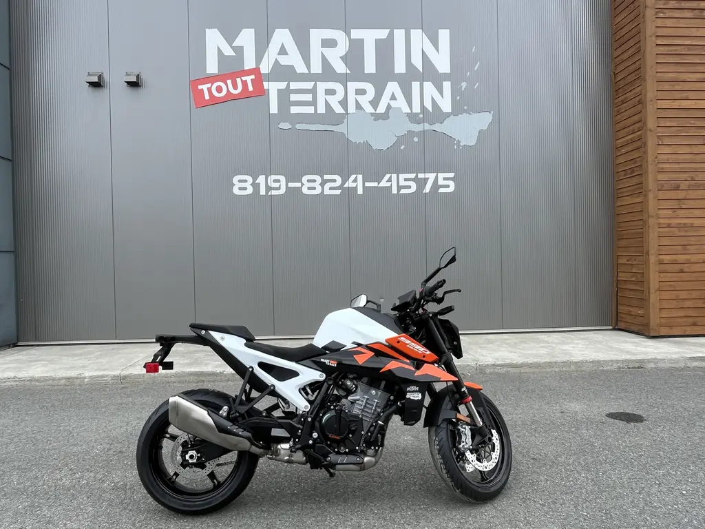 2027 KTM 990 DUKE 