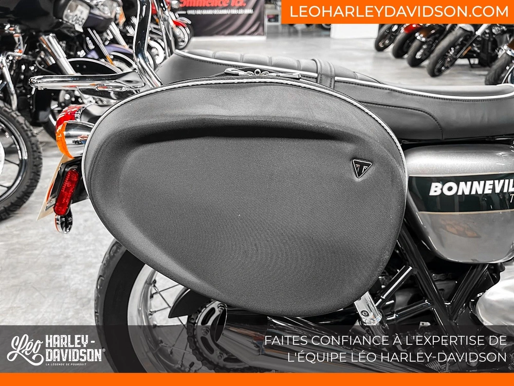2022 Triumph Bonneville T120 alt