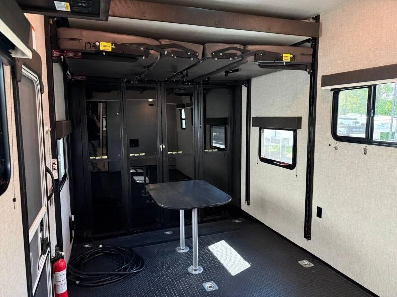 Jayco Seismic 395 2023 alt
