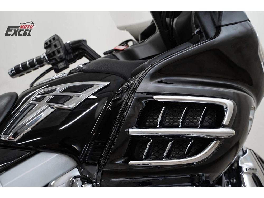 Honda Gold Wing 1800 2008 alt