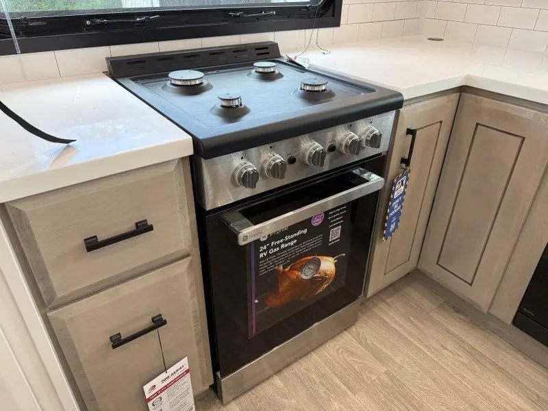 2027 Jayco Pinnacle
