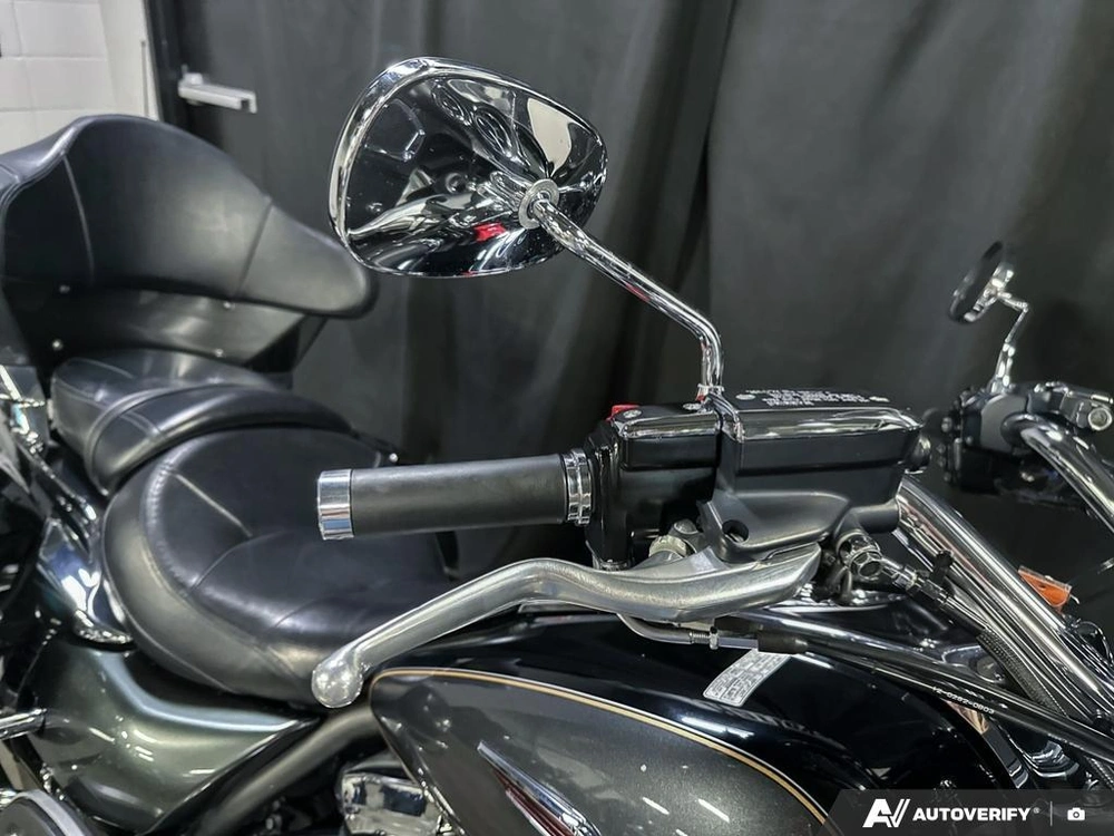 2011 Kawasaki Voyager 1700 alt