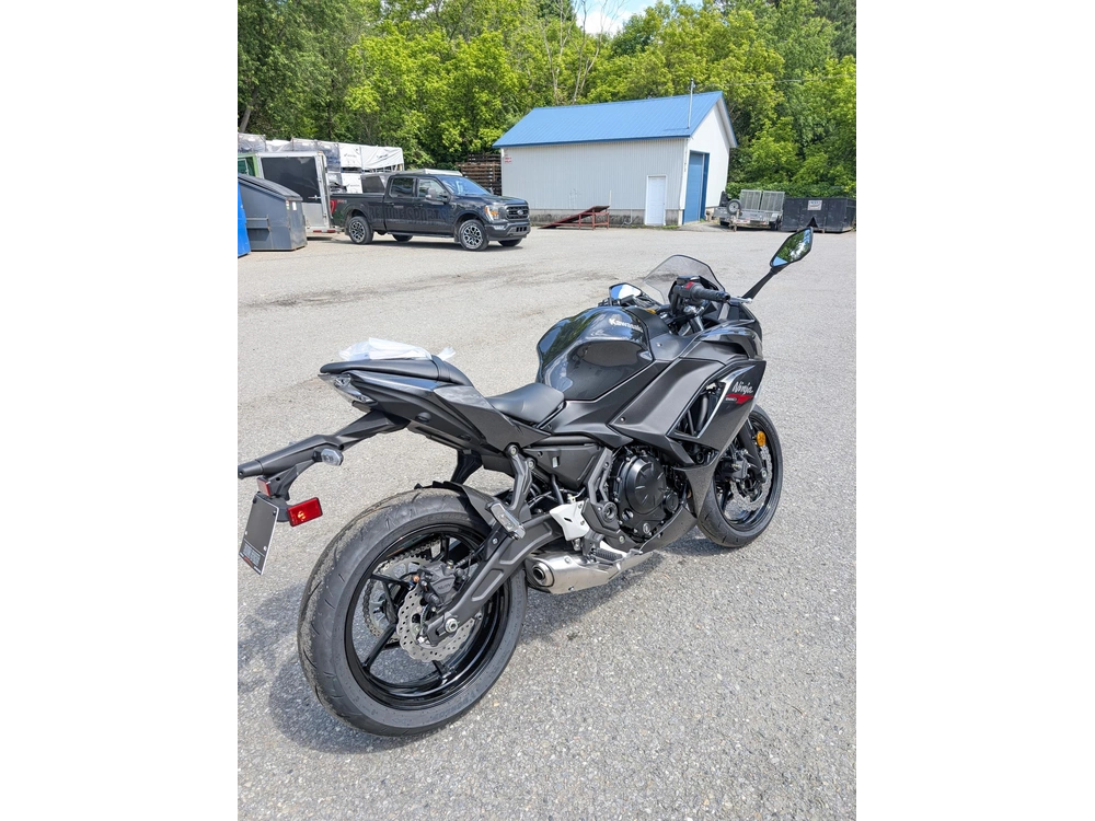 2026 Kawasaki Ninja 650 Noir 🎯 Versatile Sport Motorcycle R7 Cbr650r Gsx-8r Comfort Daily Performance 🟢 alt