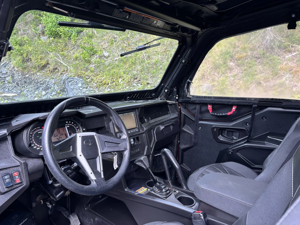 Polaris General Deluxe Ride Command Heated Cab 2021 alt