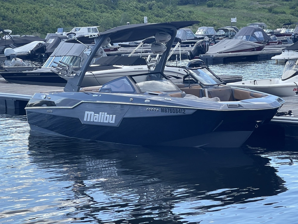 2021 Malibu M220 alt