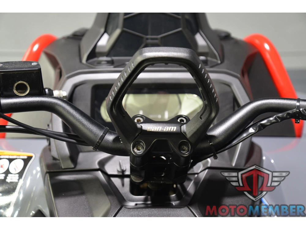 2025 Can-am Outlander X Mr 1000r Granite Grey & Legion Red alt