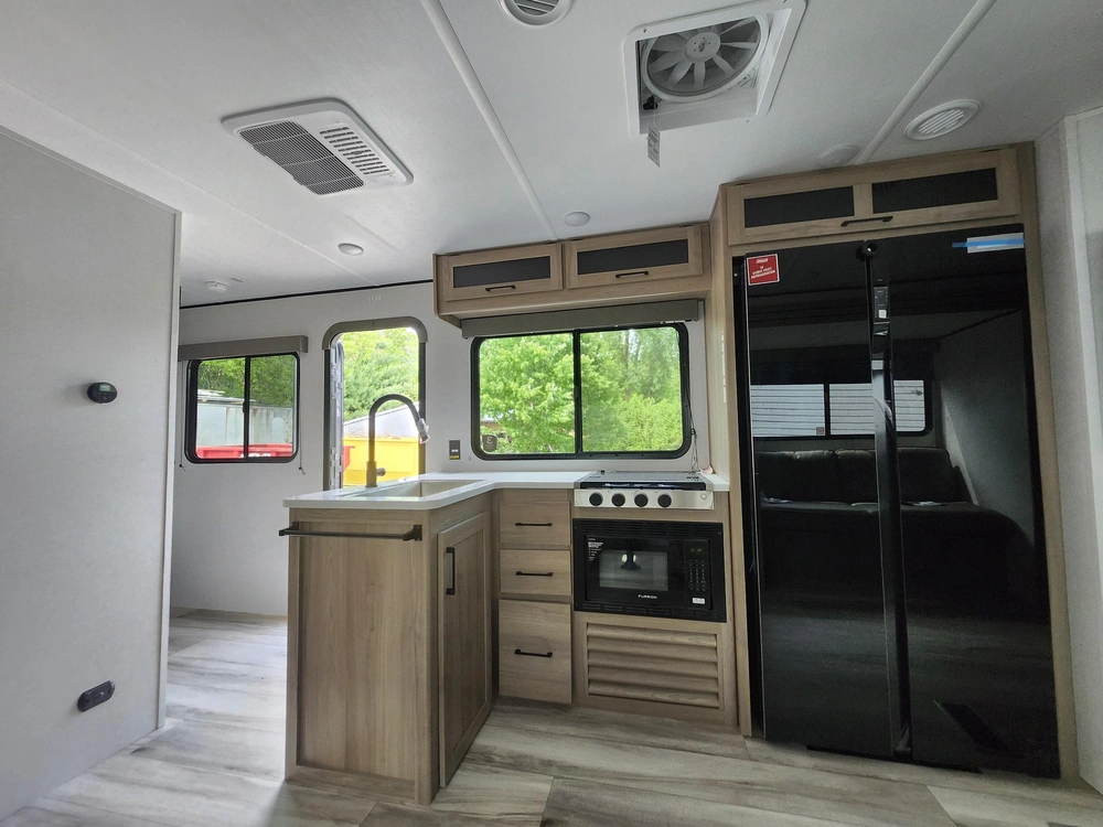 Keystone Rv Coleman 32 Bhs 2026 alt