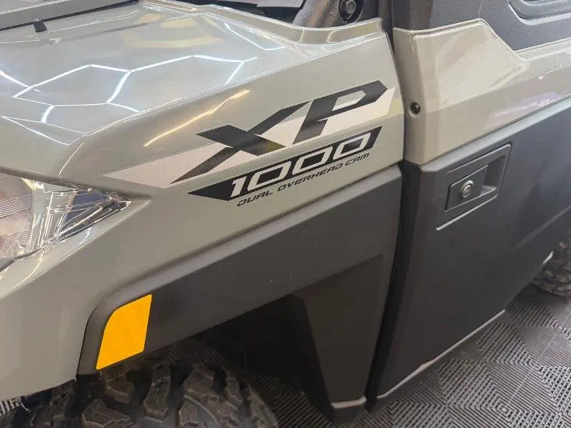 2027 Polaris RANGER XP 1000 AVEC CAB