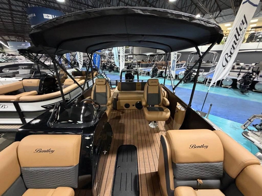 Bentley Elite 223 Swingback 2026 alt