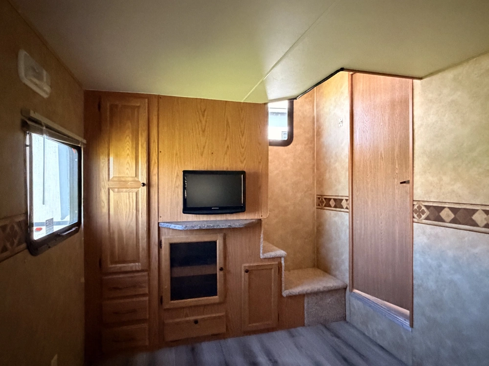 2010 Heartland Sundance 3300rlb alt