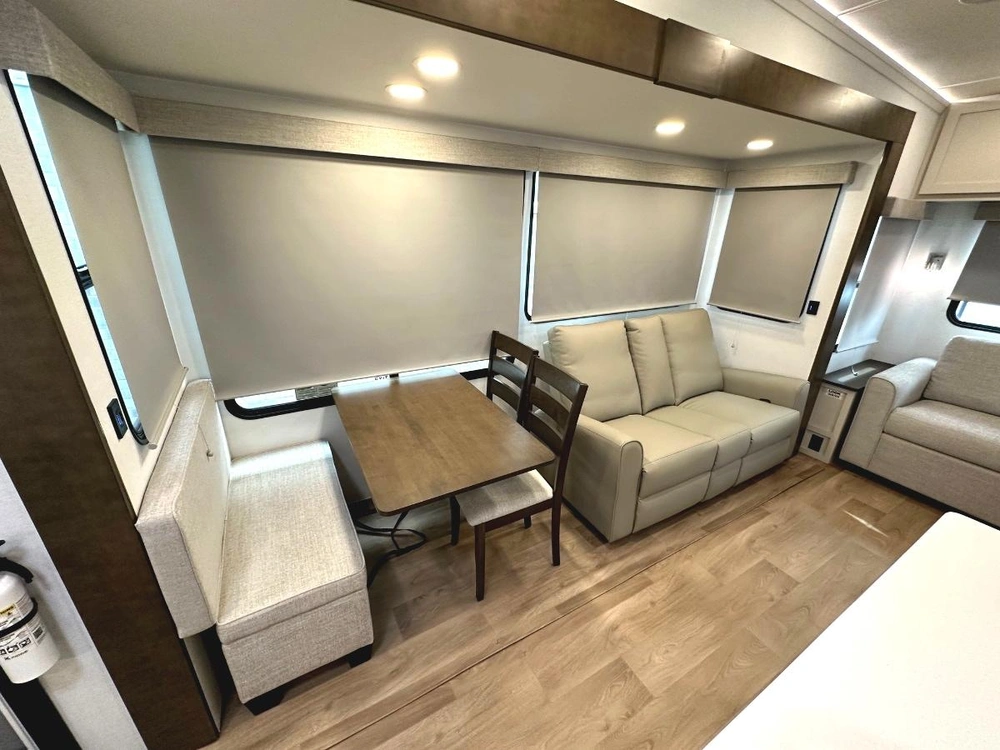 Alliance Rv Avenue 32rls 2027 alt